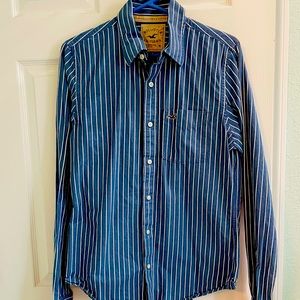 Hollister ButtonDown Shirt Bundle only wore once